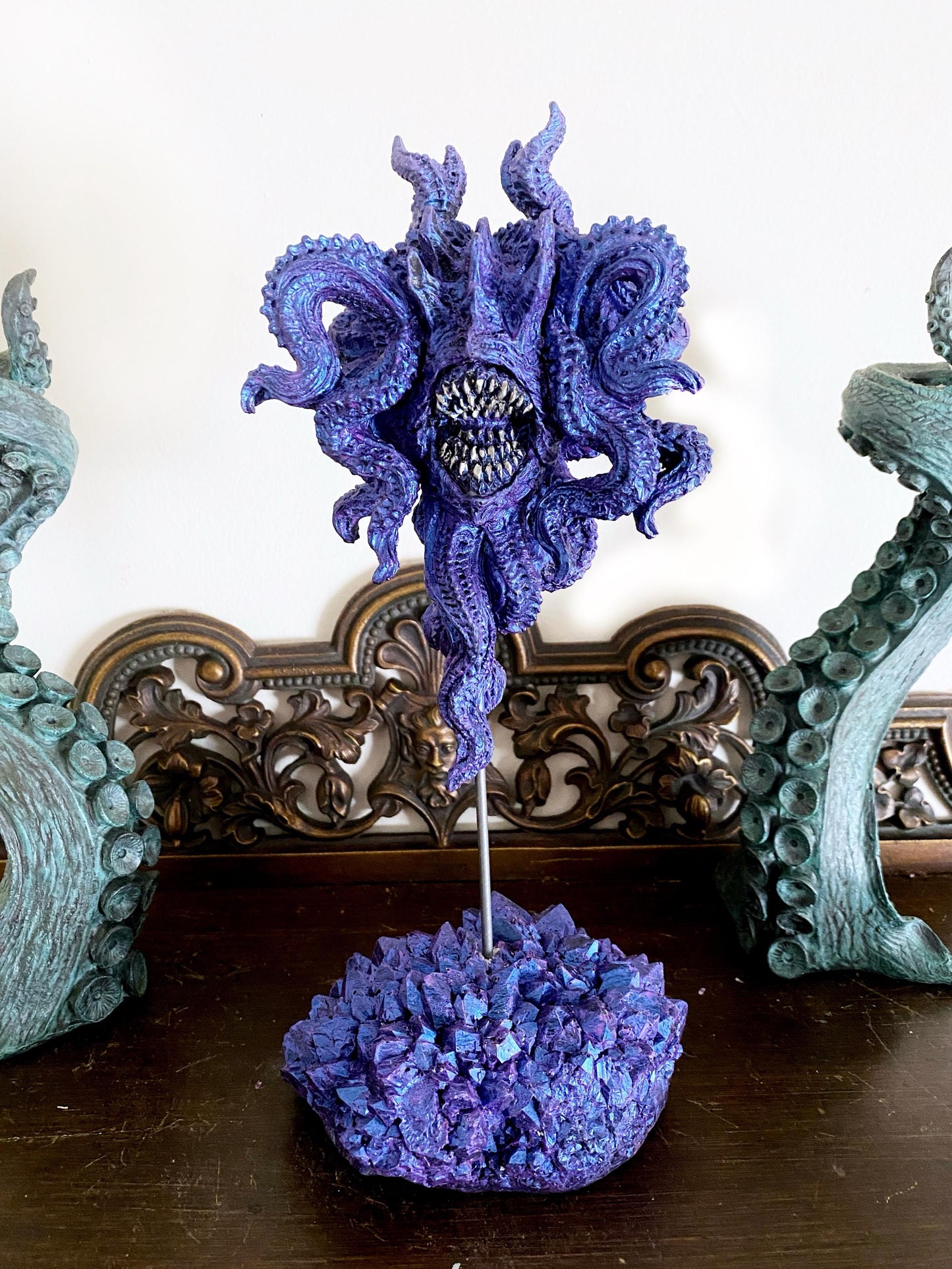 H.P.Lovecraft's Azathoth Statue, Color Shift Purple, Resin Sculpture| Cthulhu Mythos Monster Figurine | Lovecraftian Horror and Gamer Decor
