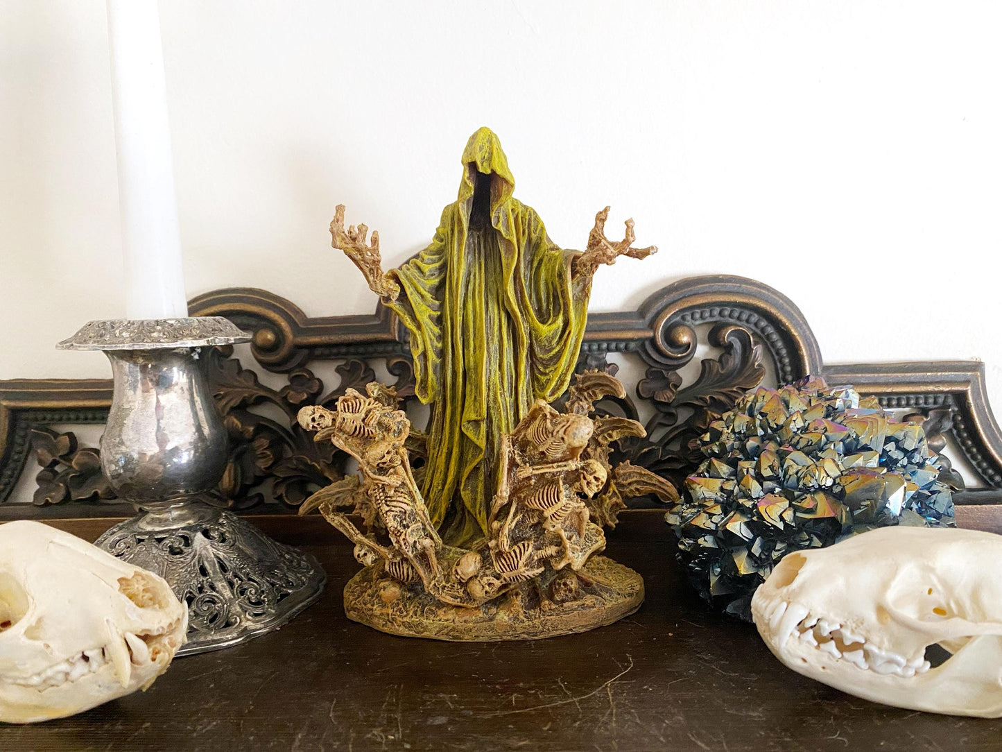 H.P. Lovecraft's The King in Yellow/ Hastur Statue | Cthulhu Mythos Necromancer Figurine | Lovecraftian Horror, Gothic Decor and Gamer Gift