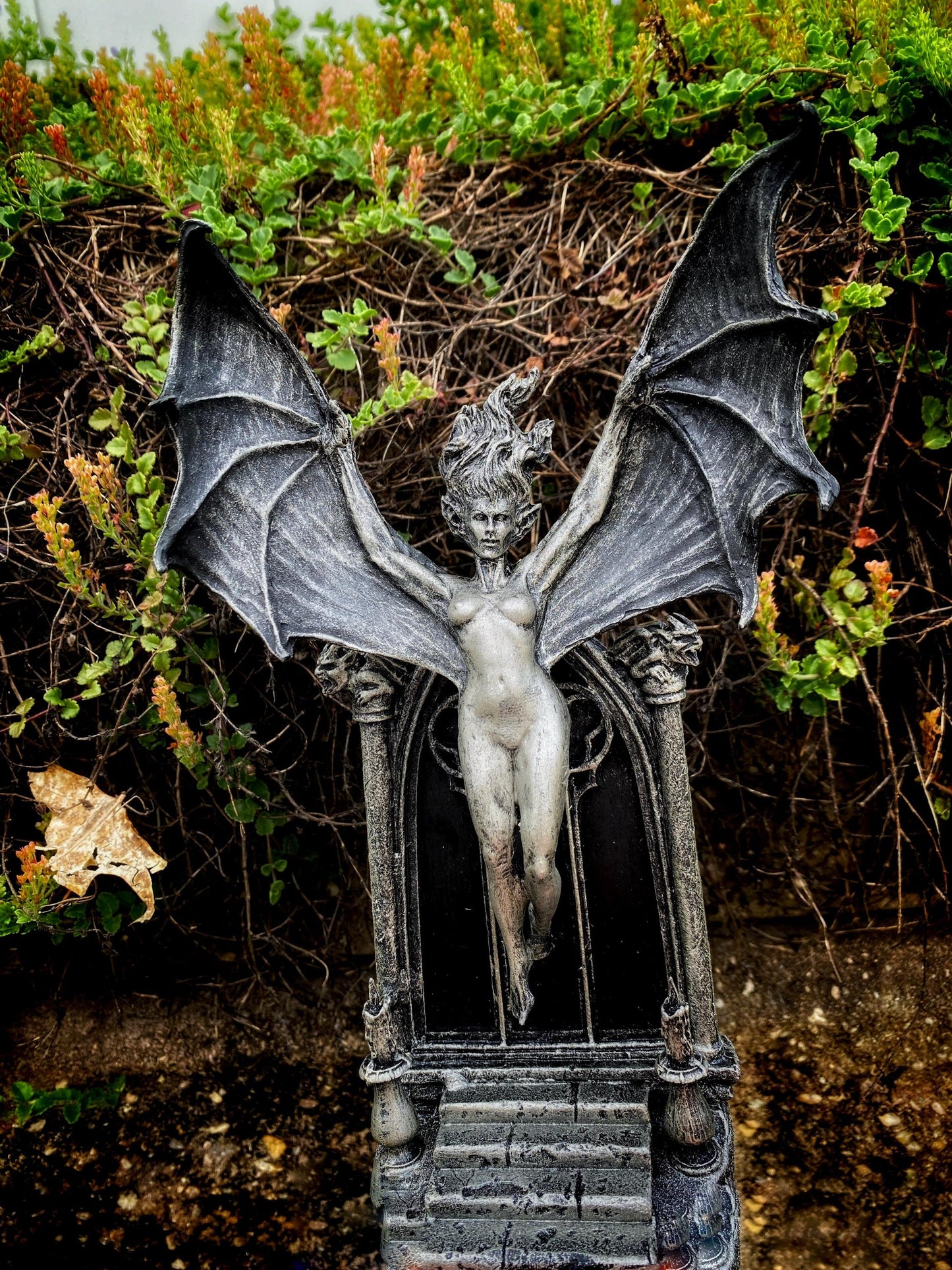 Carmilla the Vampire Statue, Hand Painted Resin Sculpture | Legendary Vampire Figurine |Victorian Gothic Horror|Gothic Gift and Spooky Decor