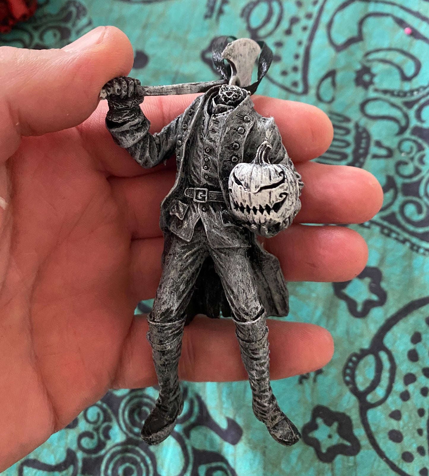 Headless Horseman Ornament, Hand Painted Resin Sculpture | Gothic Legend of Sleepy Hollow Figurine | Dark Art for Spooky Holiday Decor