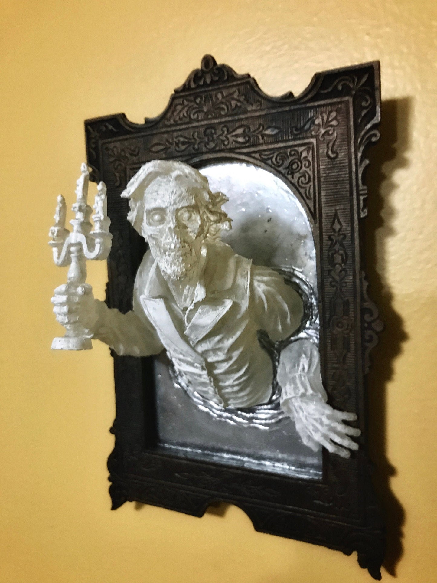 Gentleman Ghost in the Mirror, Ghoul Version