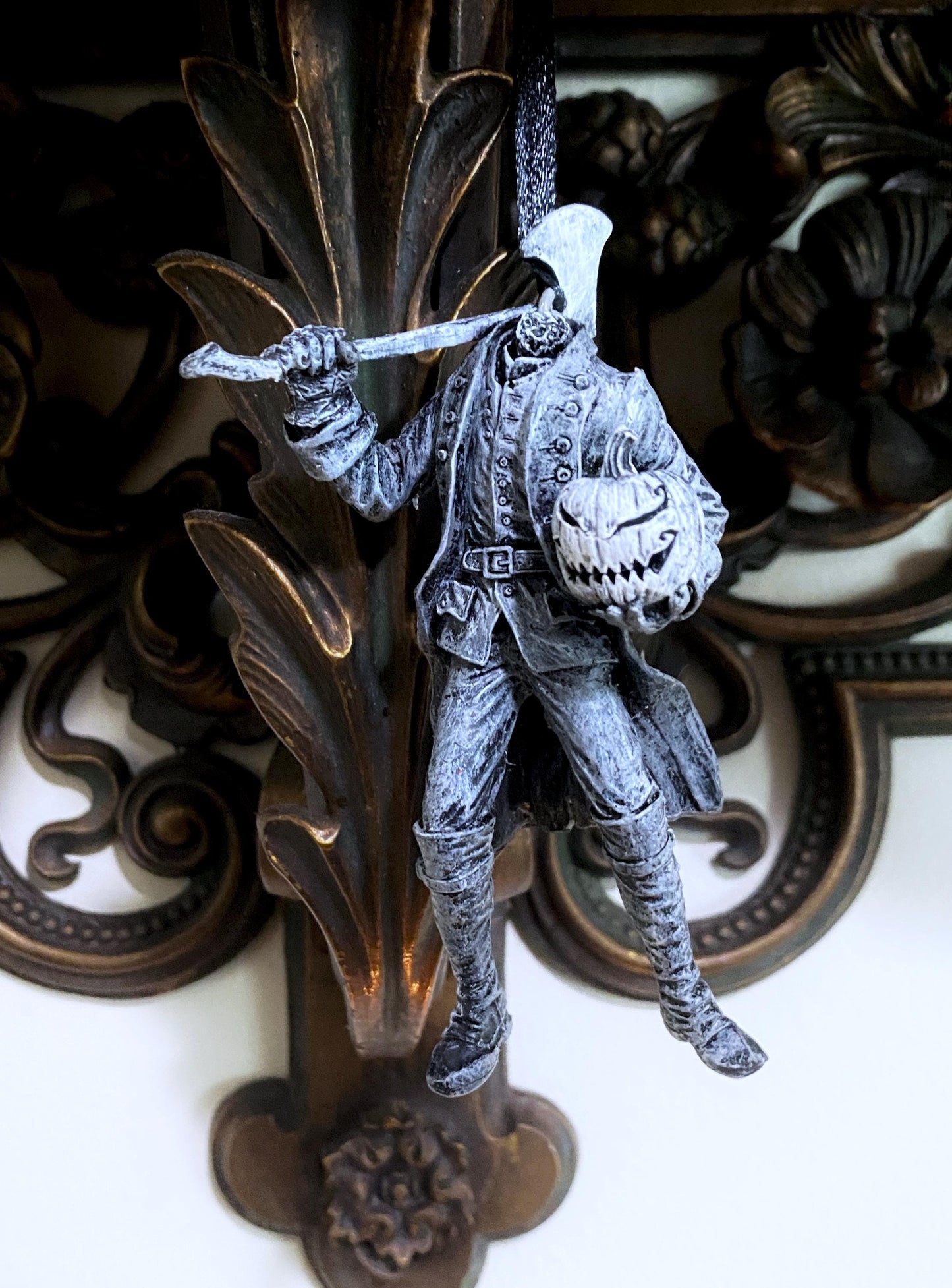 Headless Horseman Ornament, Hand Painted Resin Sculpture | Gothic Legend of Sleepy Hollow Figurine | Dark Art for Spooky Holiday Decor