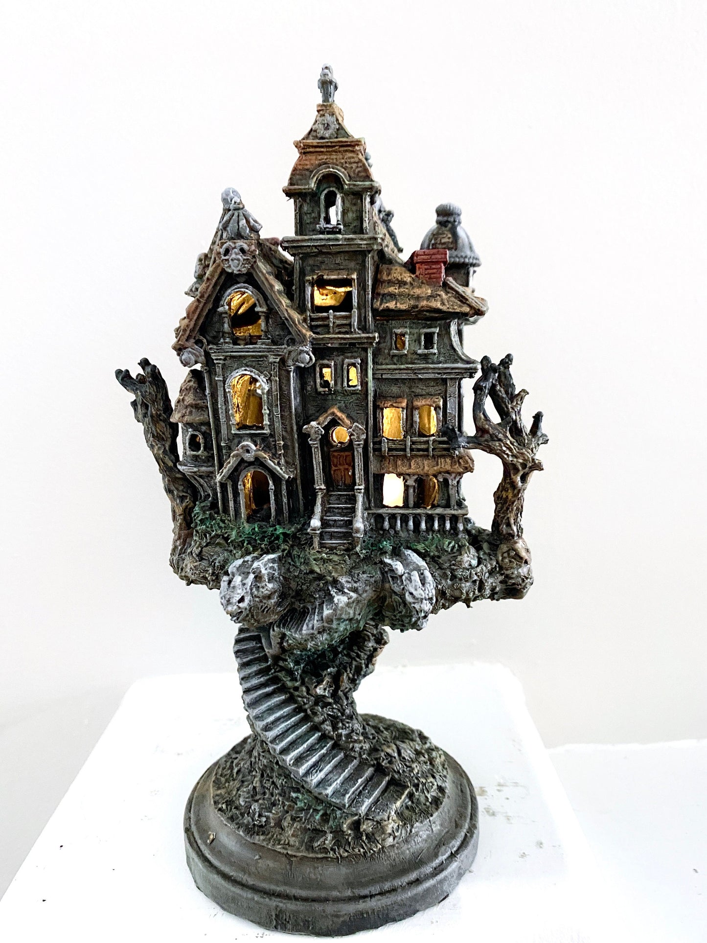 Haunted Mansion, with LED tea light, Full Color