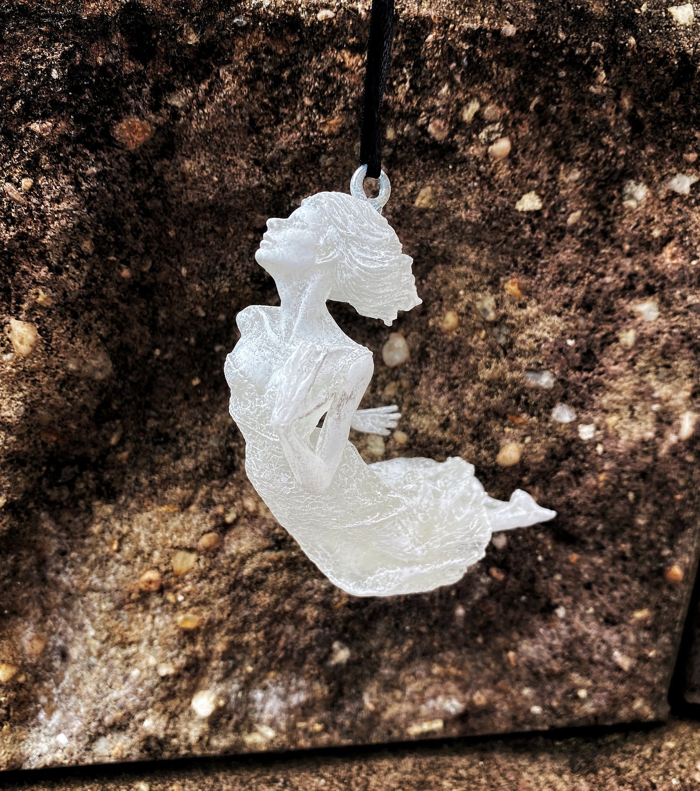 Victorian Ghost Ornament, Hand Painted Resin Sculpture| Gothic Horror Haunting Art| Dark Folklore Art Ornament for Spooky Home Decor