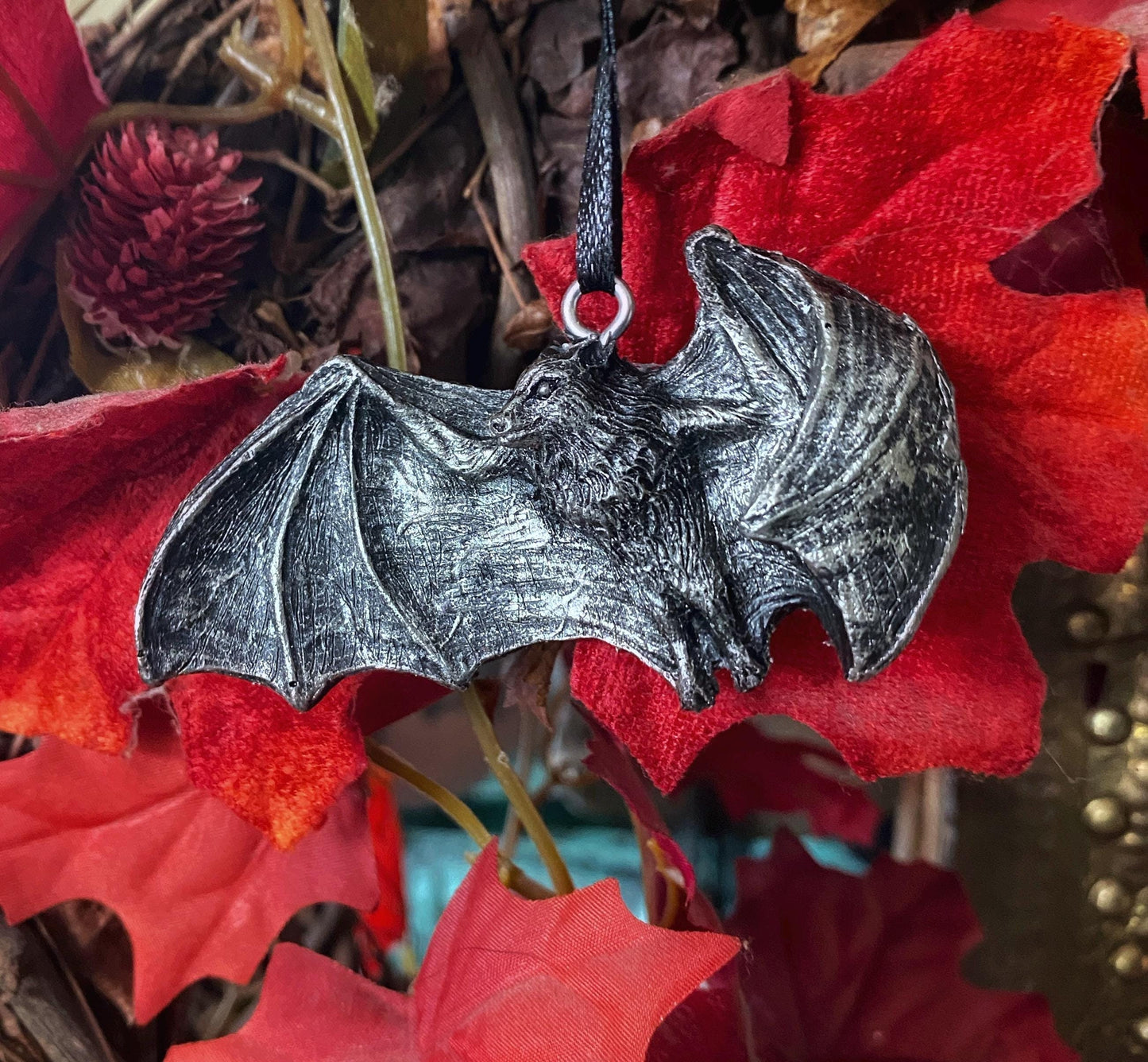 Flying Fruit Bat Ornament, Hand Painted Resin Sculpture | Gothic Vampire Bat Figurine | Nature Bat Ornament for Halloween and Gothic Decor
