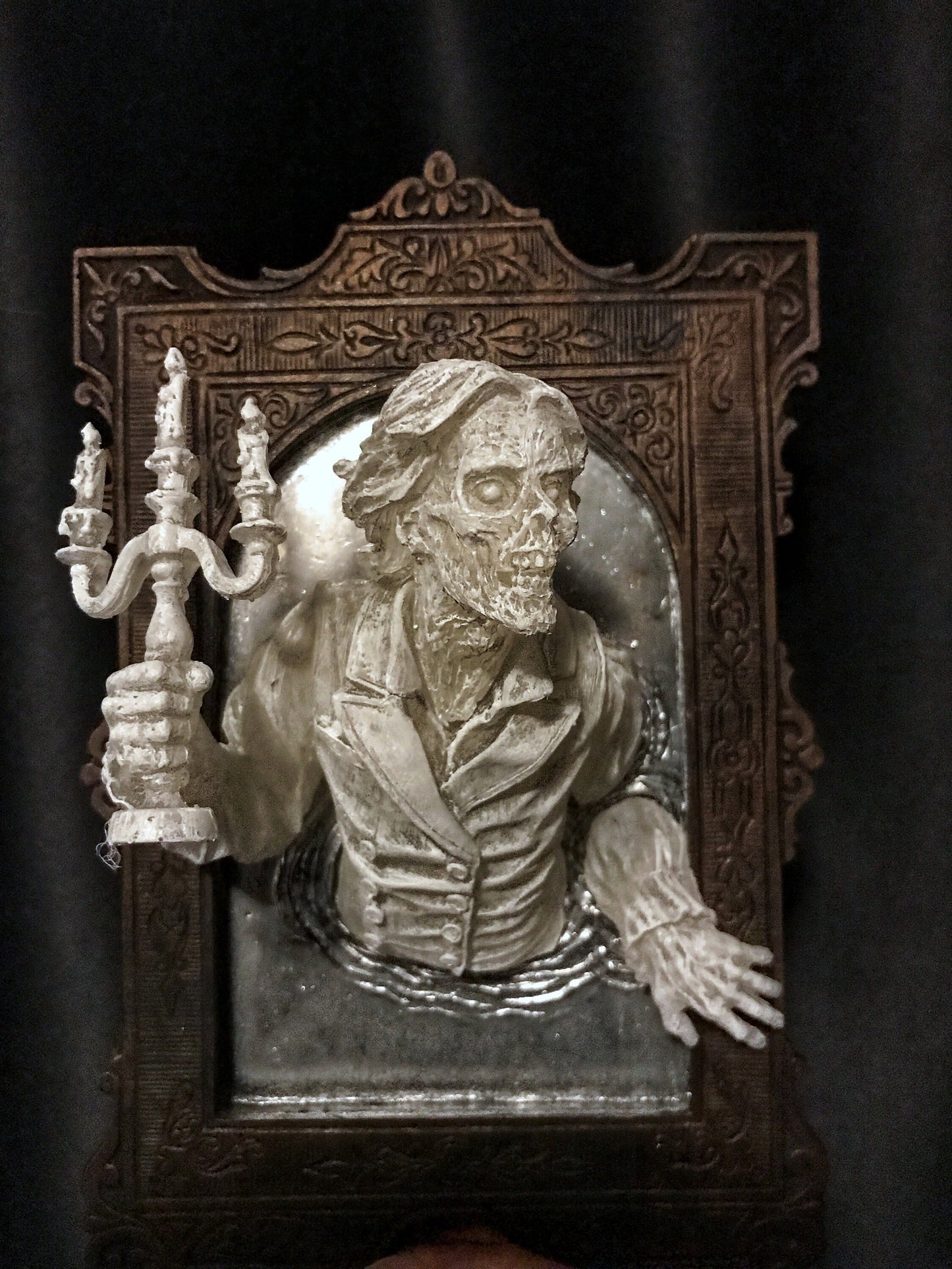 Gentleman Ghost in the Mirror, Ghoul Version
