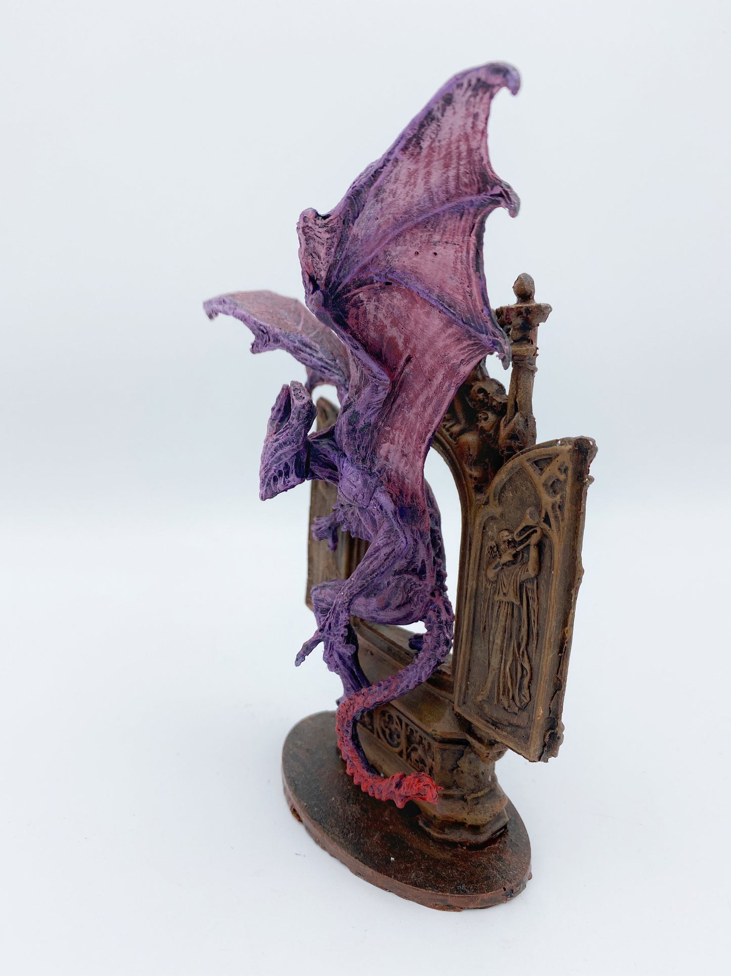 H.P. Lovecraft's Nightgaunt Statue, Full Color Sculpture | Cthulhu Mythos Monster Figurine | Lovecraftian Horror Decor and Gamer Gift