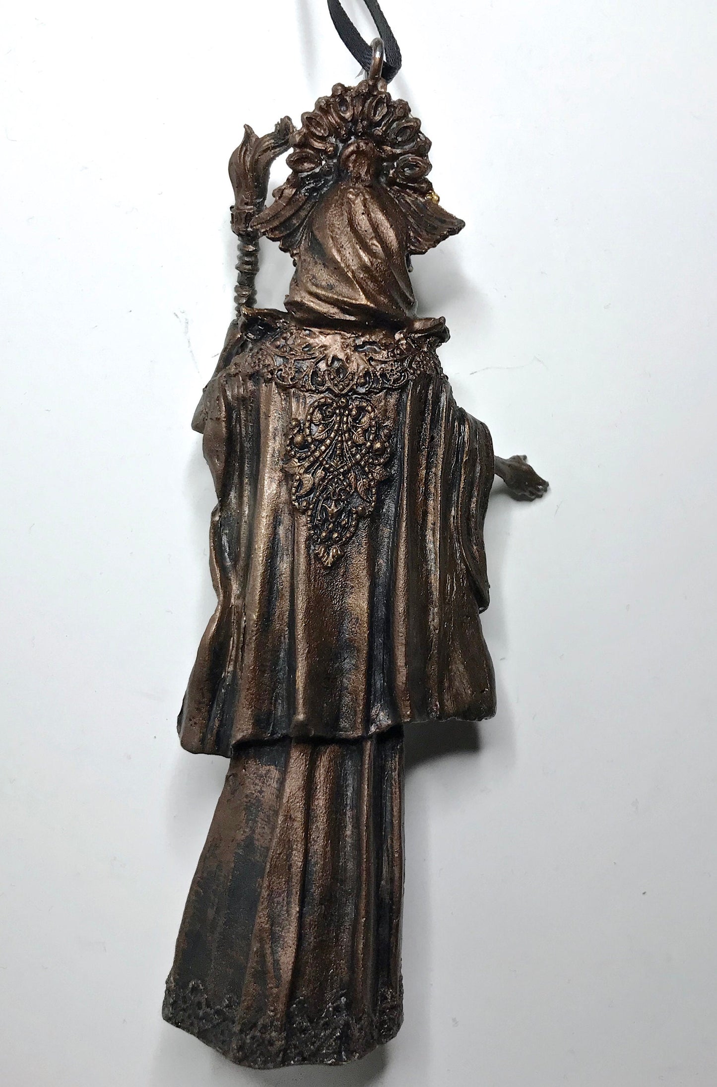 Hecate, Goddess of Witchcraft and Magic Ornament | Pagan Mythical Goddess Figurine | Folklore Altar Ornament for Gothic Home Decor