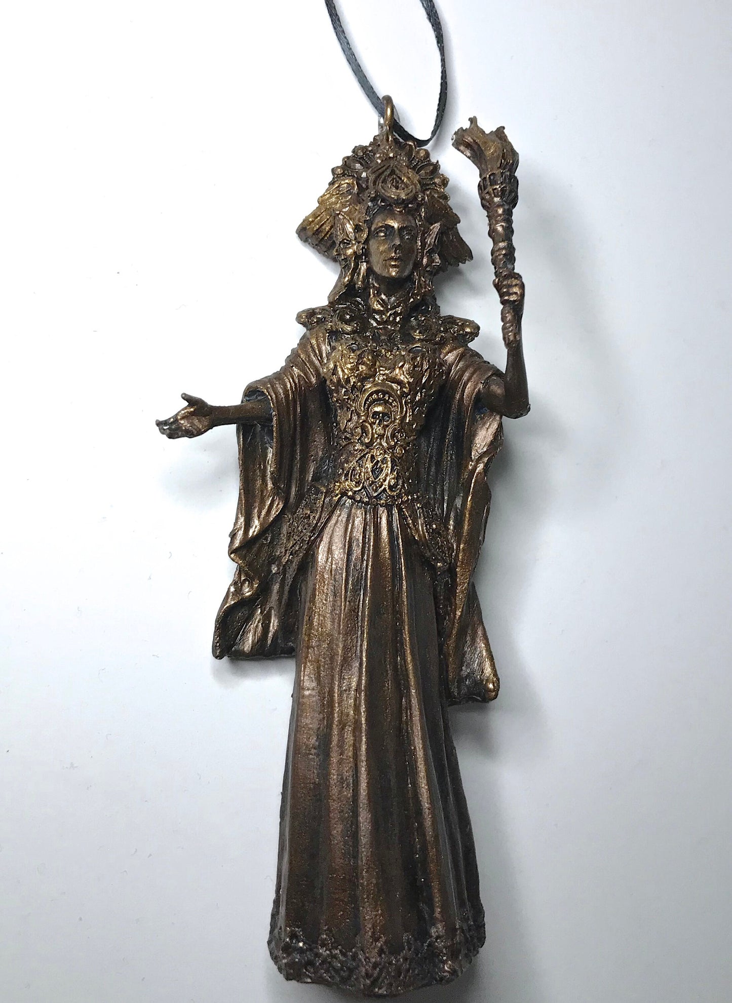 Hecate, Goddess of Witchcraft and Magic Ornament | Pagan Mythical Goddess Figurine | Folklore Altar Ornament for Gothic Home Decor