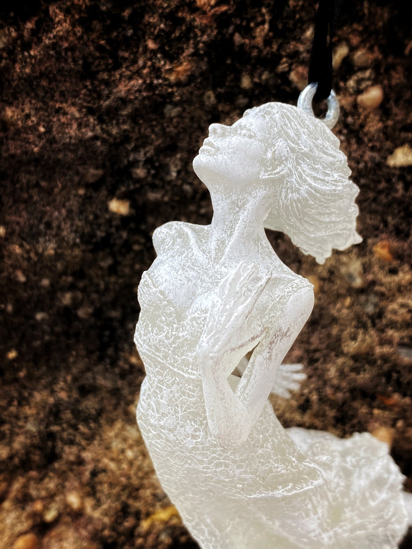 Victorian Ghost Ornament, Hand Painted Resin Sculpture| Gothic Horror Haunting Art| Dark Folklore Art Ornament for Spooky Home Decor