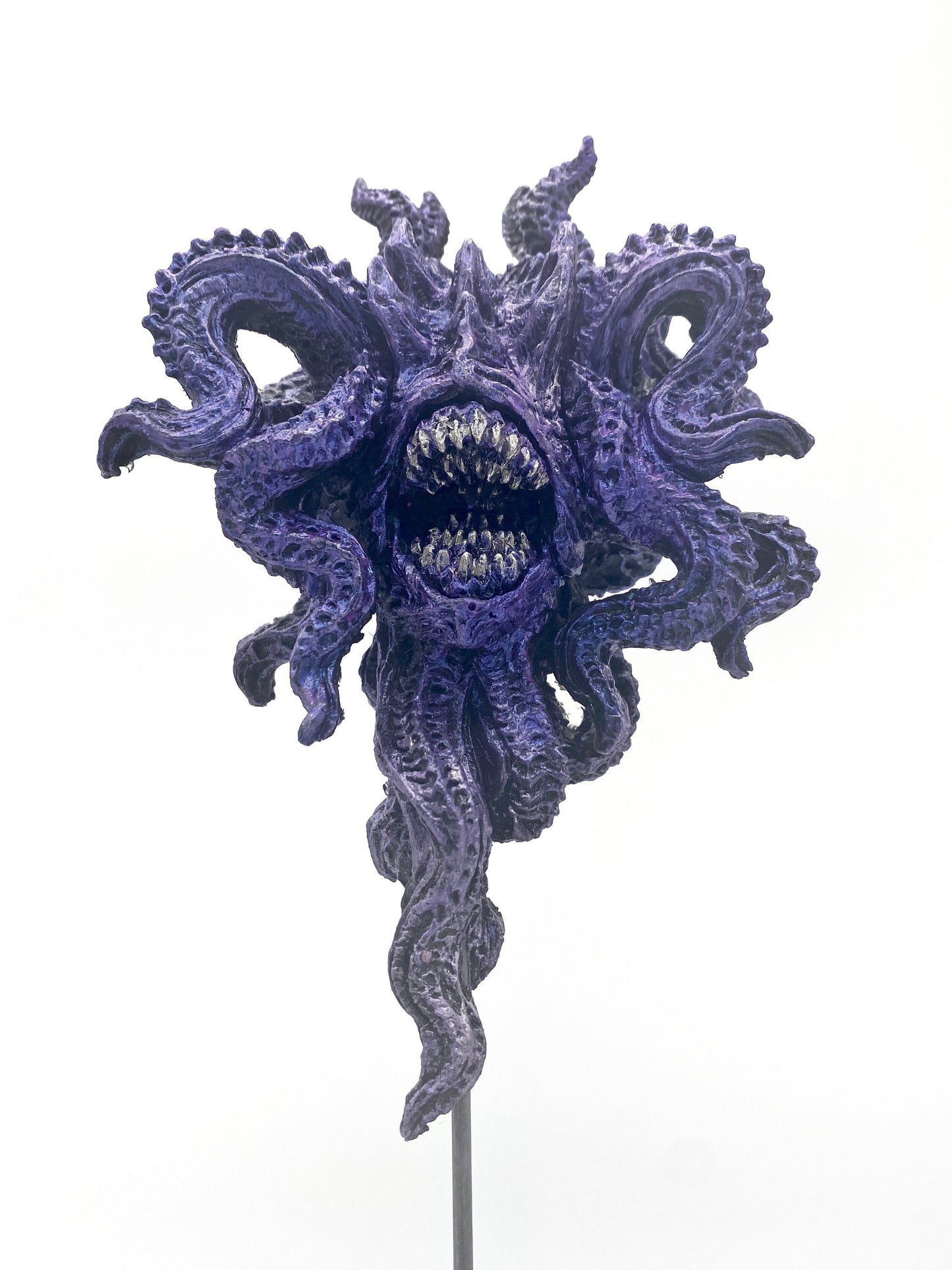 H.P.Lovecraft's Azathoth Statue, Color Shift Purple, Resin Sculpture| Cthulhu Mythos Monster Figurine | Lovecraftian Horror and Gamer Decor