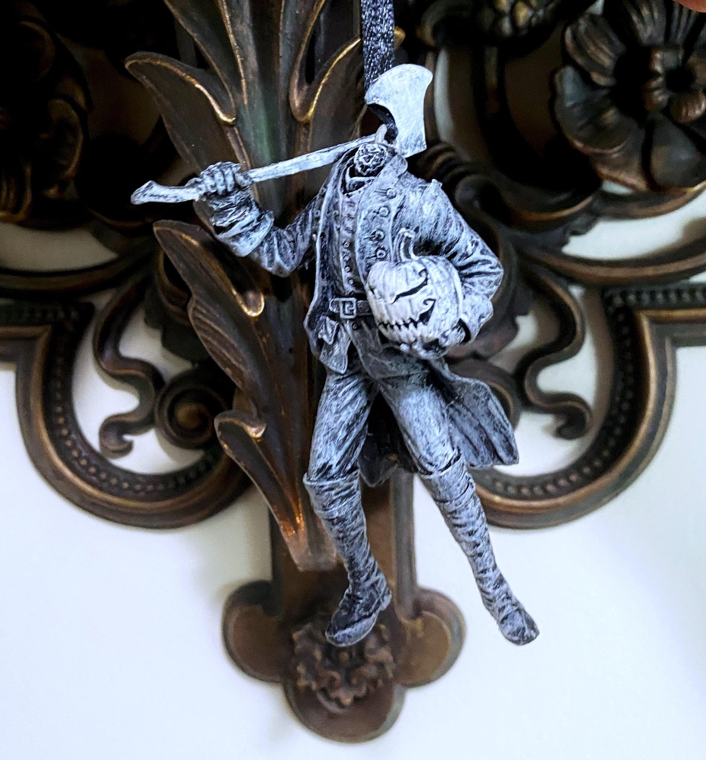 Headless Horseman Ornament, Hand Painted Resin Sculpture | Gothic Legend of Sleepy Hollow Figurine | Dark Art for Spooky Holiday Decor