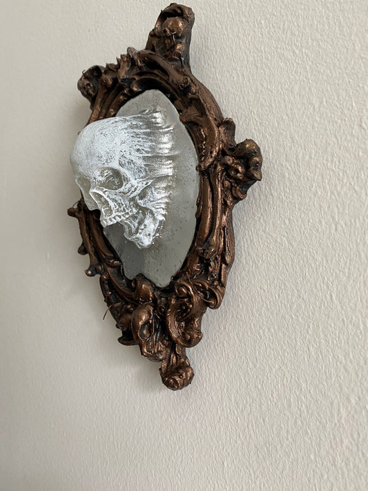 Spectral Skull Wall Plaque, White Version, Resin | Victorian Gothic Haunted Wall Art |Ghost Skull in Mirror for Halloween, Spooky Home Decor