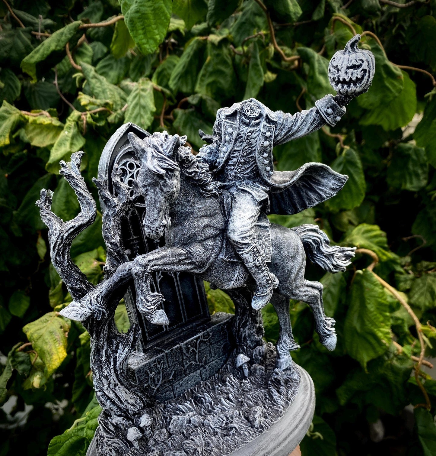Headless Horseman Riding Statue, Hand Painted Resin Sculpture | Gothic Legend of Sleepy Hollow Figurine | Dark Folklore Art for Spooky Decor