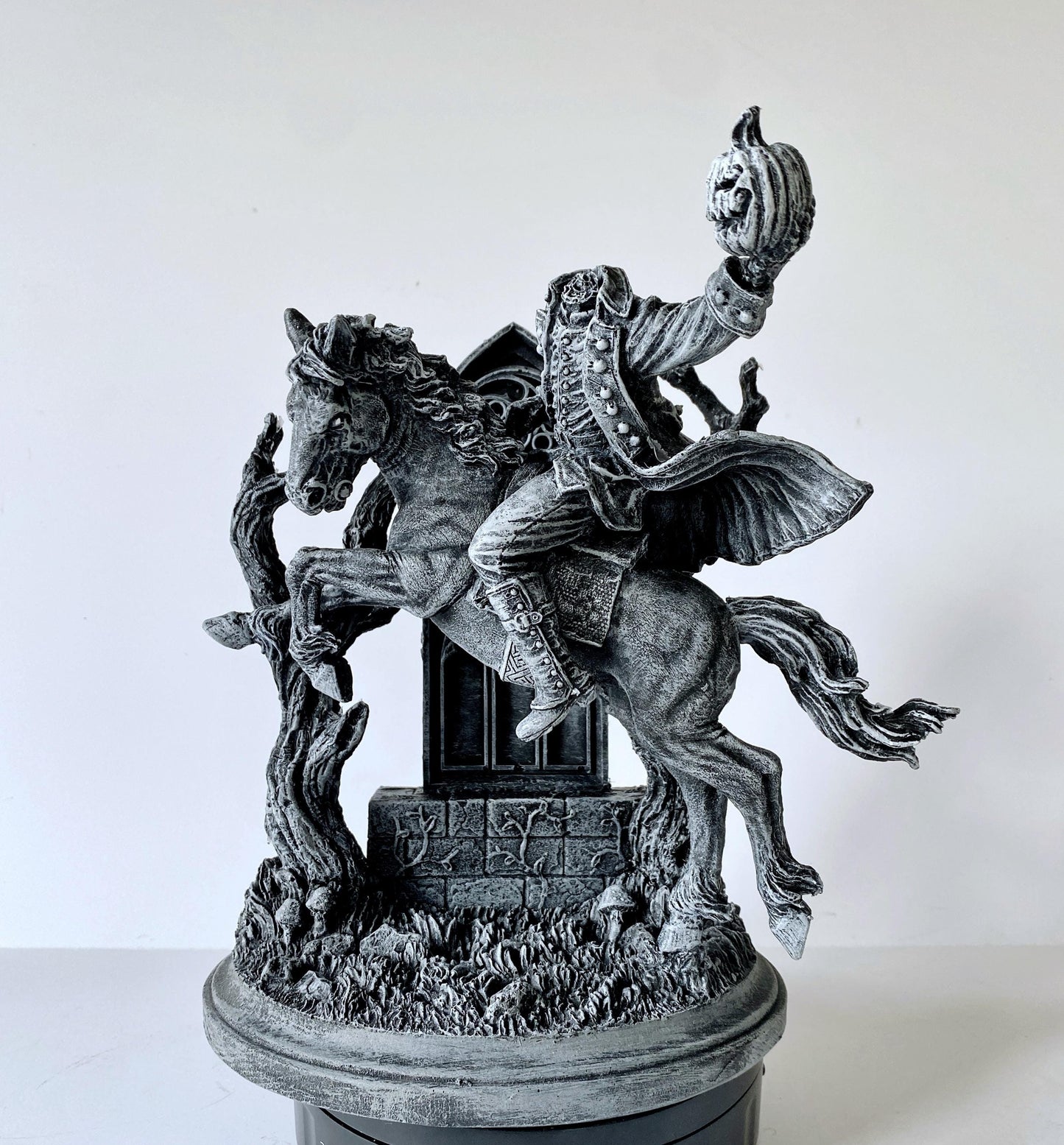 Headless Horseman Riding Statue, Hand Painted Resin Sculpture | Gothic Legend of Sleepy Hollow Figurine | Dark Folklore Art for Spooky Decor