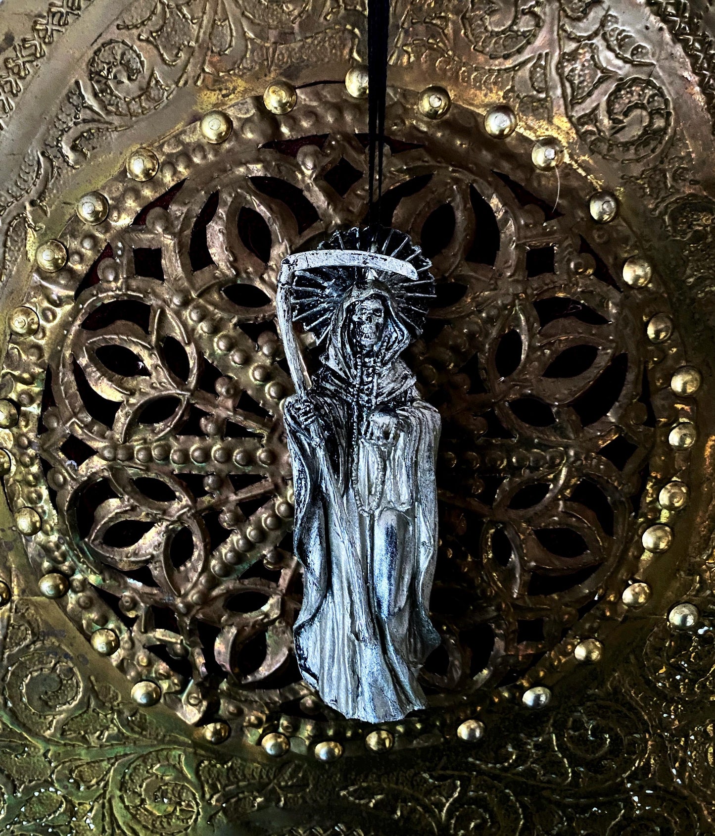 Santa Muerte Ornament, Hand Painted Sculpture | Mexican Saint of Death Altar Figurine | Gothic Ornament, Dia de los Muertos Holiday Decor